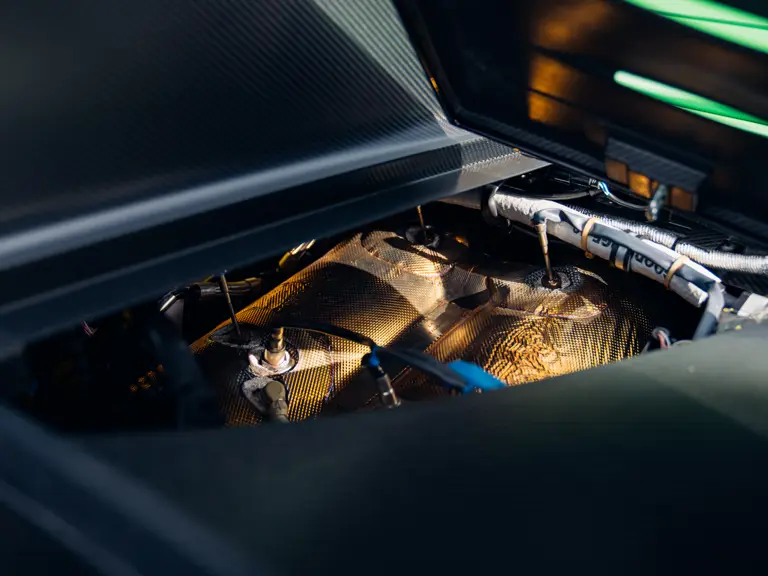 Cuando cambiar el aceite a tu Mercedes-AMG One cuesta 10.000 euros más que pintarlo en este Reingrün 15 Motor16 2025 Mercedes AMG One Sothebys 13 Motor16
