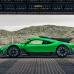 Cuando cambiar el aceite a tu Mercedes-AMG One cuesta 10.000 euros más que pintarlo en este Reingrün