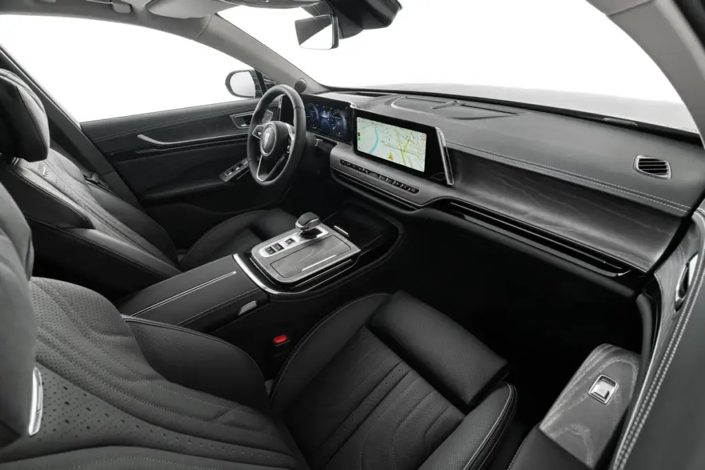 2026 Aurus Senat 900 4 Motor16