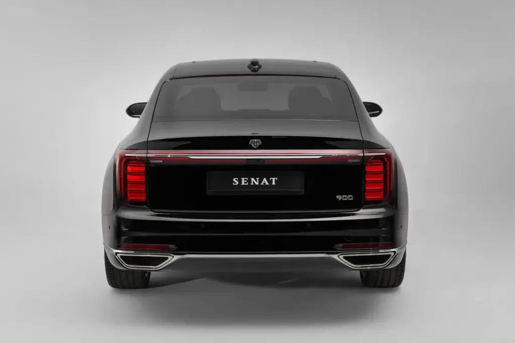 2026 Aurus Senat 900. Imagen trasera.