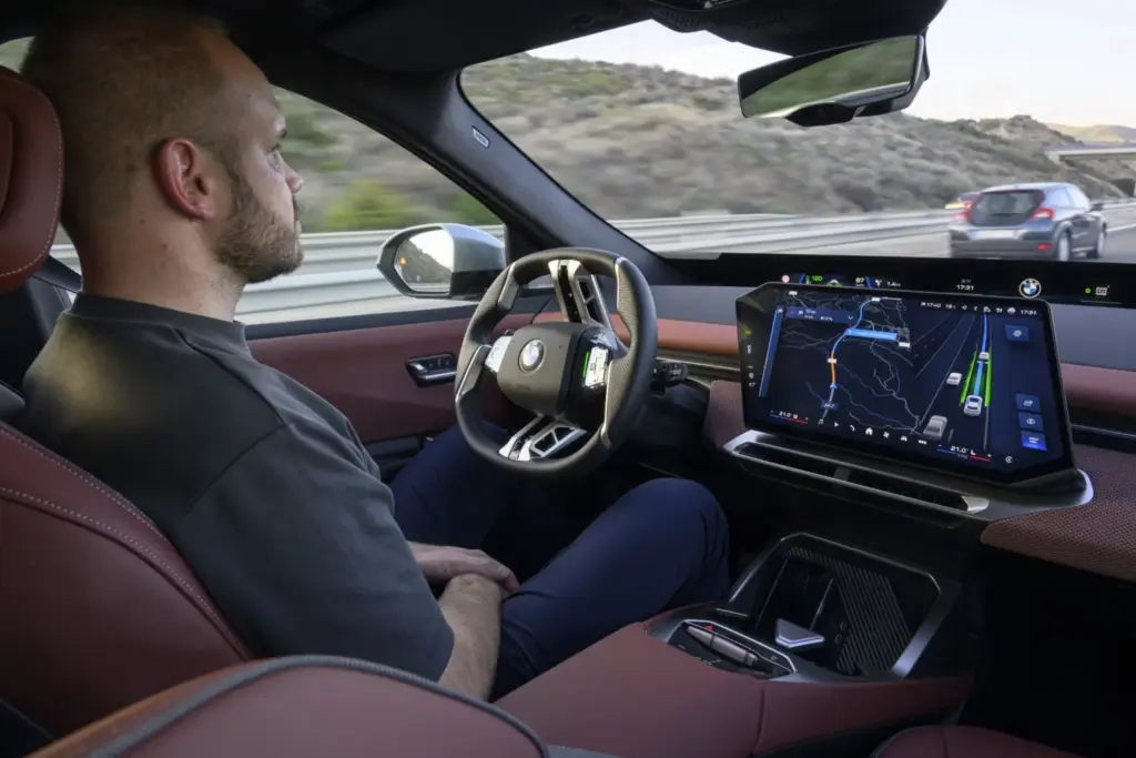 2026 BMW iX3 conduccion autonoma 4 Motor16