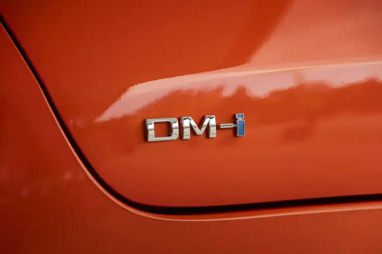 BYD explica cómo funciona su tecnología híbrida enchufable DM-i