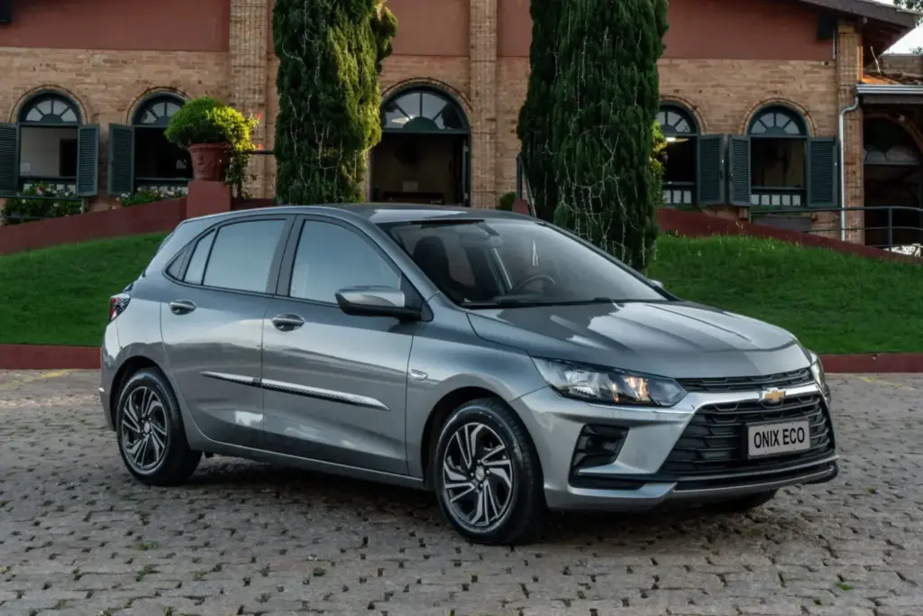 Onix: El compacto que Chevrolet conserva con vida y que vende por 17.000 euros 13 Motor16 2026 Chevrolet Onix Eco 1 Motor16