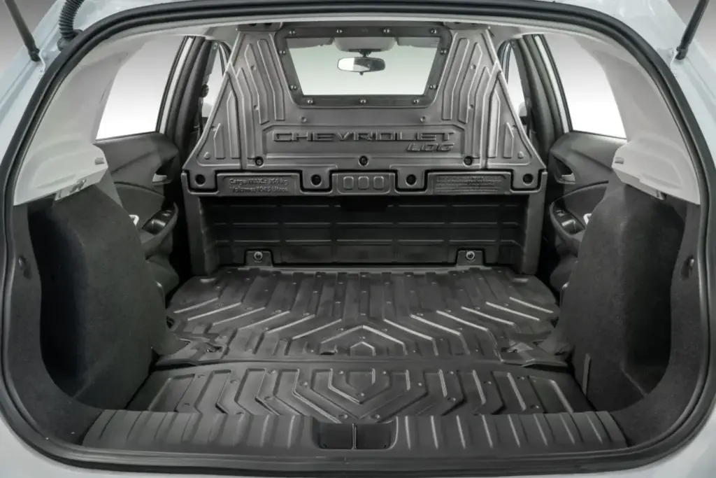Onix: El compacto que Chevrolet conserva con vida y que vende por 17.000 euros 16 Motor16 2026 Chevrolet Onix Log 2 Motor16