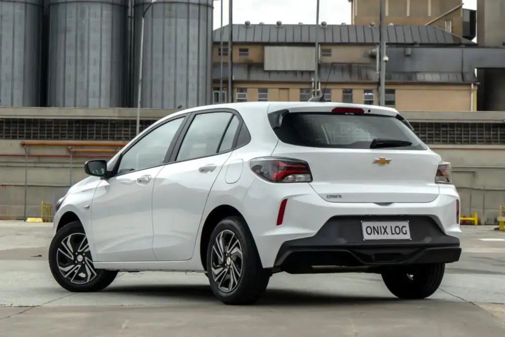 Onix: El compacto que Chevrolet conserva con vida y que vende por 17.000 euros 19 Motor16 2026 Chevrolet Onix Log 5 Motor16