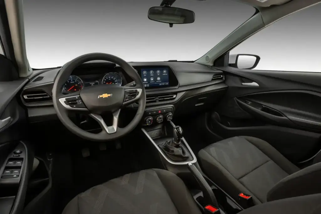 Onix: El compacto que Chevrolet conserva con vida y que vende por 17.000 euros 20 Motor16 2026 Chevrolet Onix Log 6 Motor16