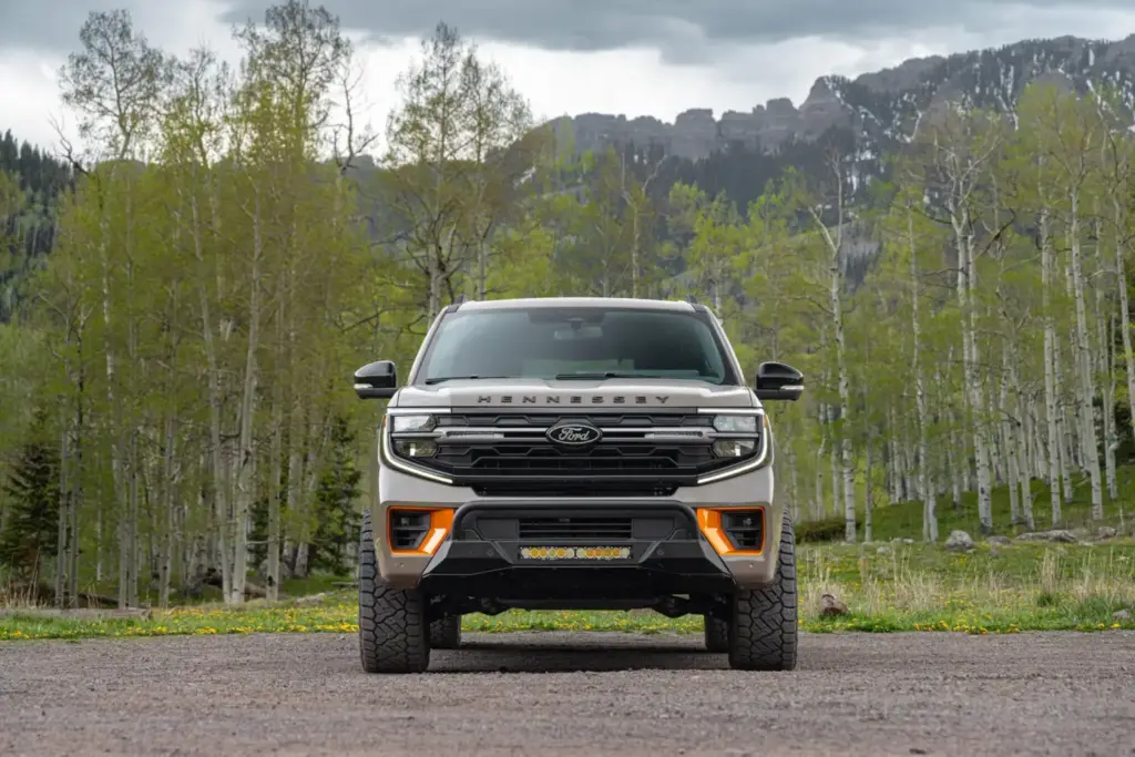 El Ford Expedition se vuelve mucho más salvaje gracias a Hennessey Performance, que está irreconocible 2 Motor16 2026 Hennessey Ford Expedition Tremor VelociRaptor 4 Motor16