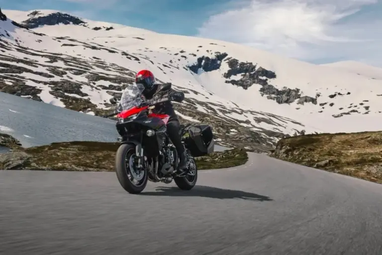 Honda lleva la CB1000GT a los Alpes: 7 días de ruta con la moto que no se vende en España