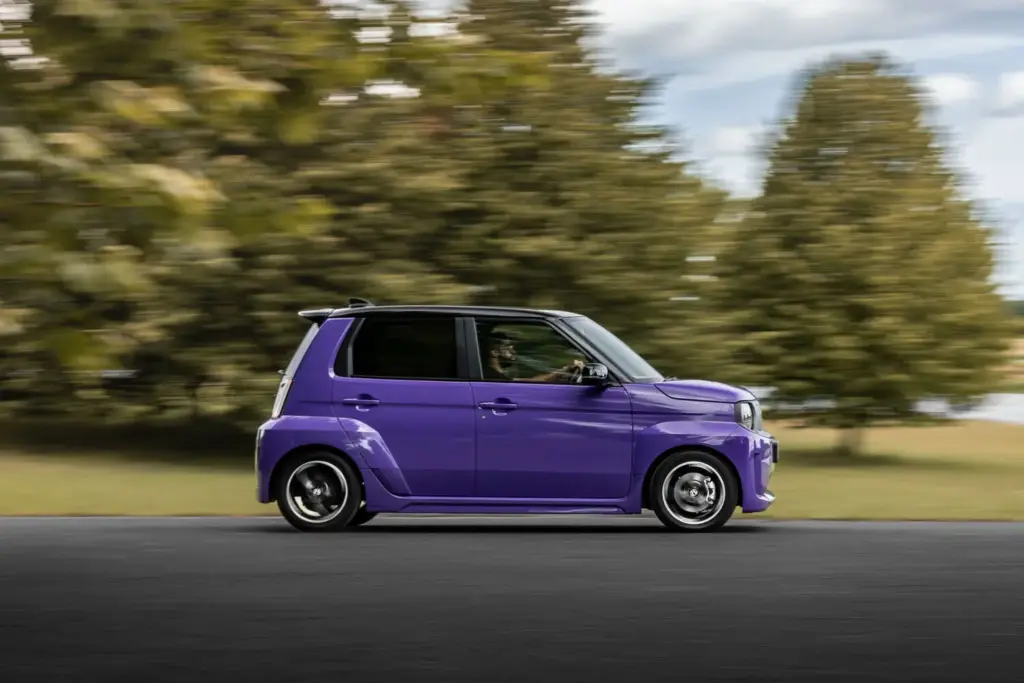 2026 Honda Super-N. UK: Imagen barrido.