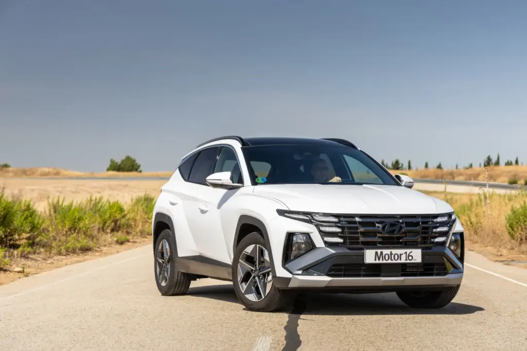 Hyundai Tucson 1.6 CRDI 48V: Cuando no seguir las normas tiene sus ventajas 7 Motor16 2026 Hyundai Tucson 16 CRDI 48 8 Motor16