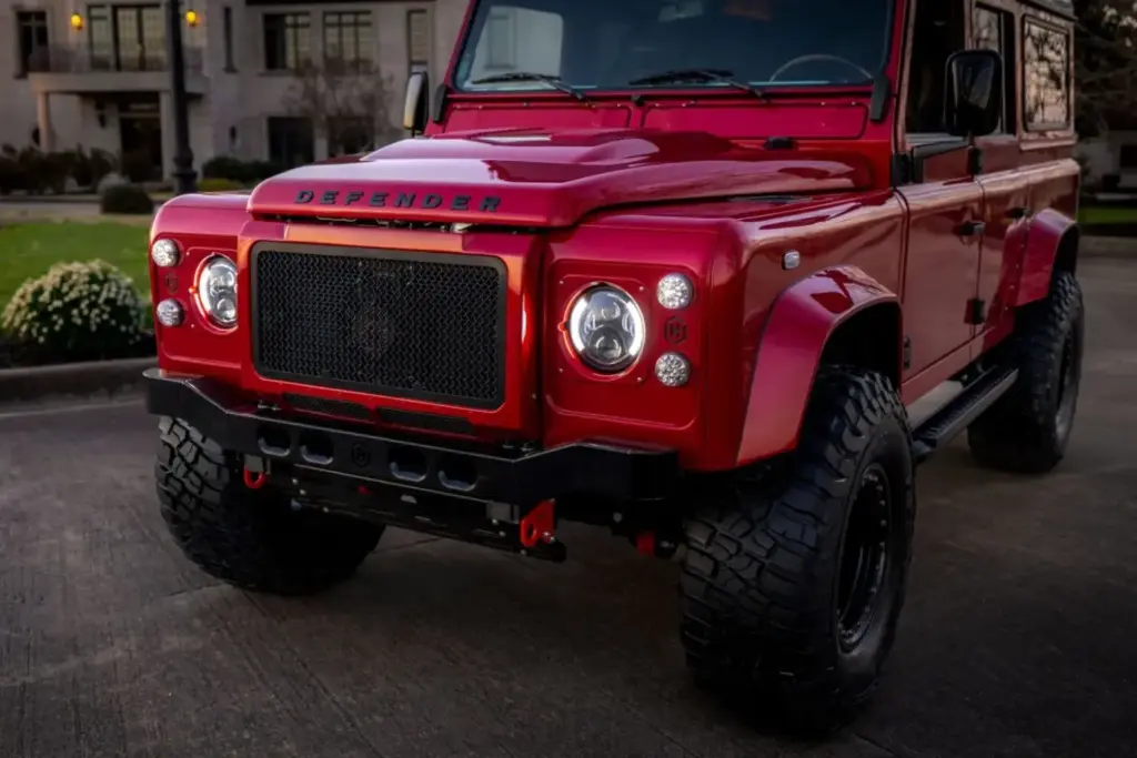 Este clásico Land Rover Defender lo construye Helderburg y pide por el lo que cuatro Range Rover a estrenar 9 Motor16 2026 Land Rover Defender Rocco Helderburg 1 Motor16