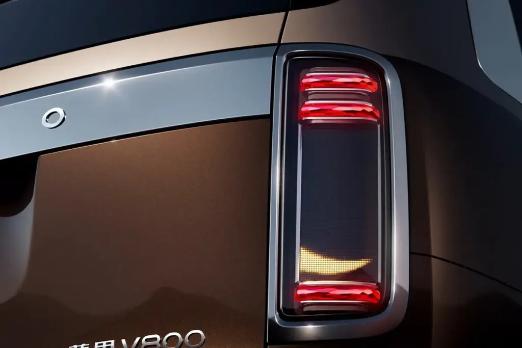Maextro V800: Huawei ha creado el monovolumen que hubiera soñado Rolls-Royce 15 Motor16 2026 Maextro V800 8 Motor16