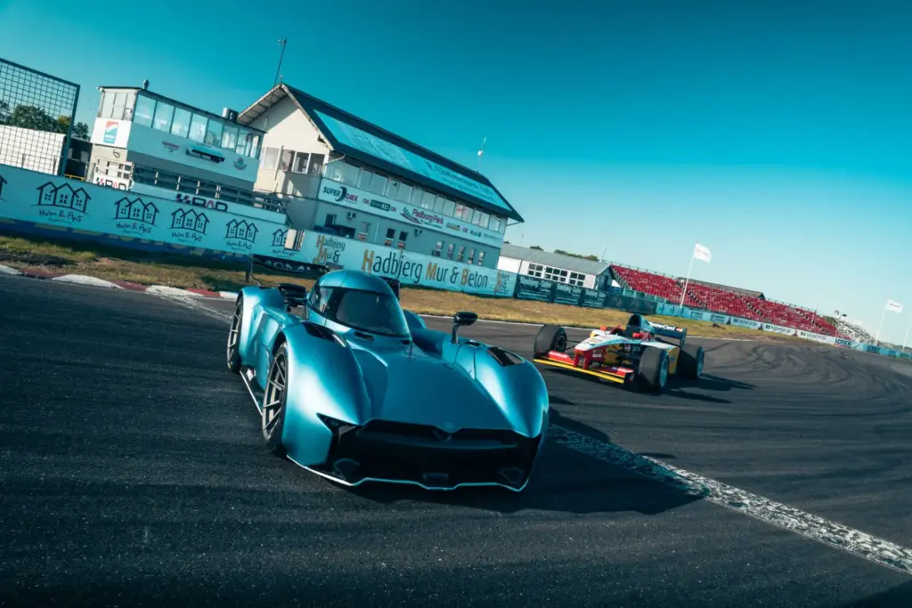 2026 McMurtry Spéirling PURE. Dinamarca. Imagen F1.