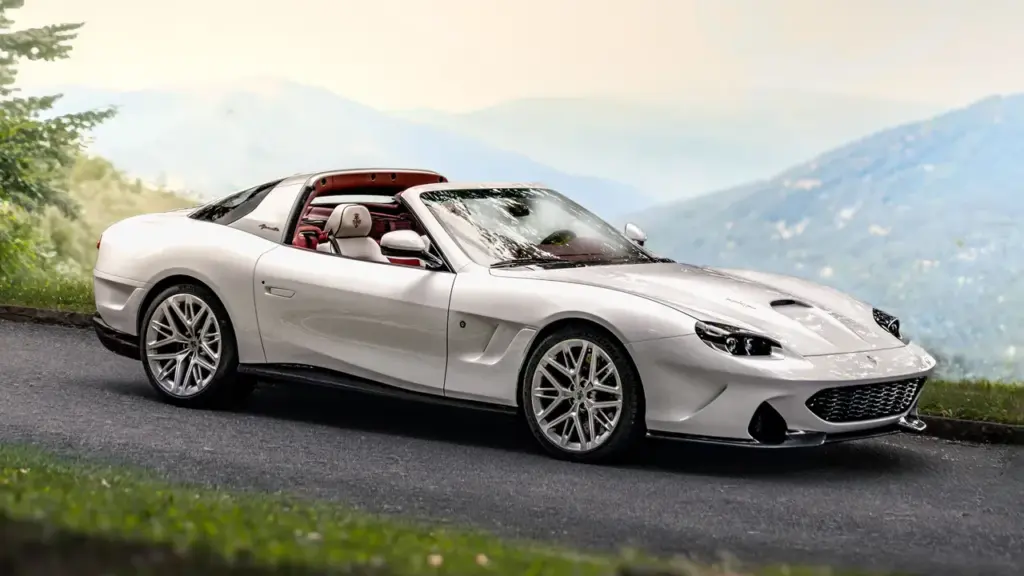 2026 Touring Superleggera V12Veloce Aperta 17 Motor16