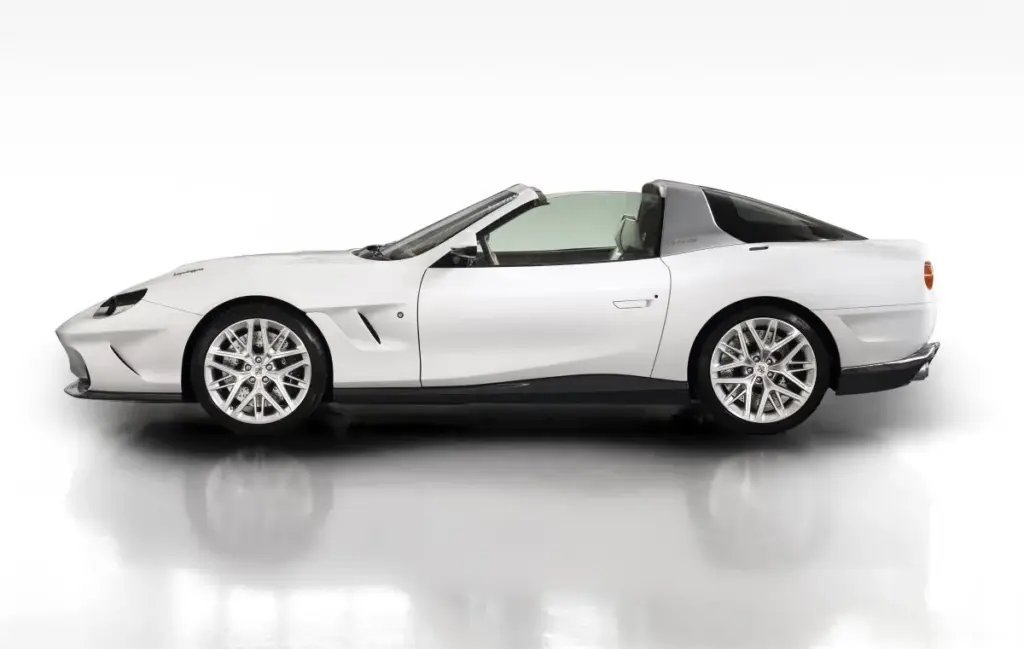 2026 Touring Superleggera Veloce12 Aperta. Imagen lateral.