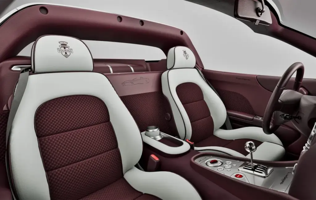 2026 Touring Superleggera V12Veloce Aperta 9 Motor16