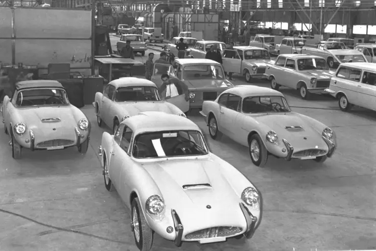 Autocar: la historia del fabricante israelí que creó el Sabra y el Carmel con motores Reliant