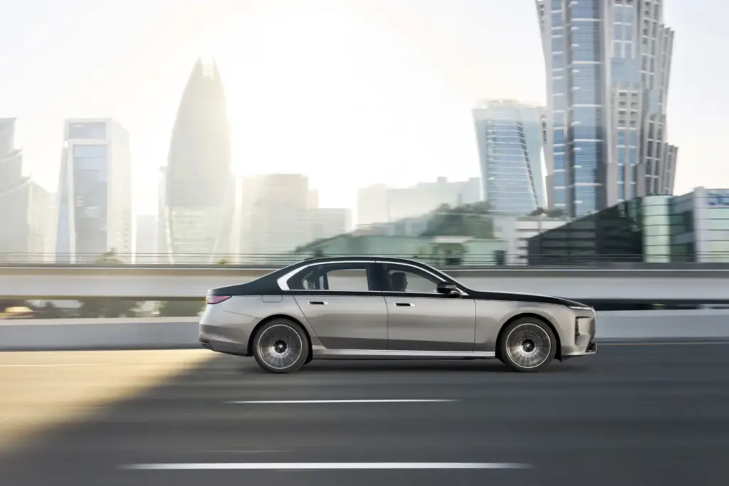 2026 BMW Serie 7. Debut. Imagen barrido.