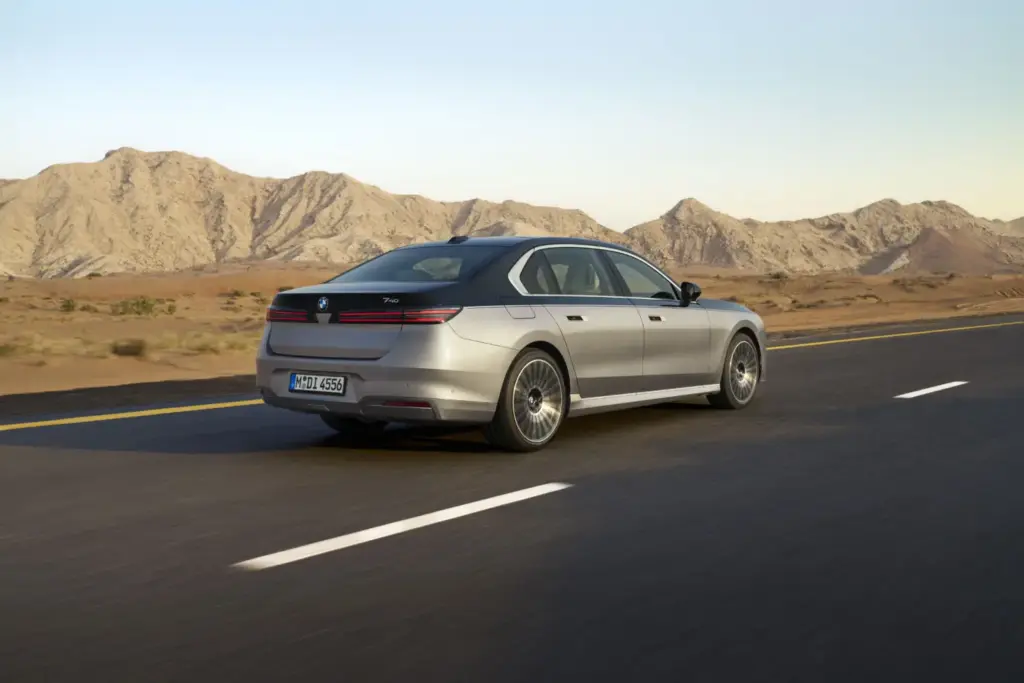 2026 bmw serie 7 4 Motor16