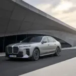 El BMW Serie 7, con tecnología Neue Klasse, pantalla OLED y nuevo iDrive