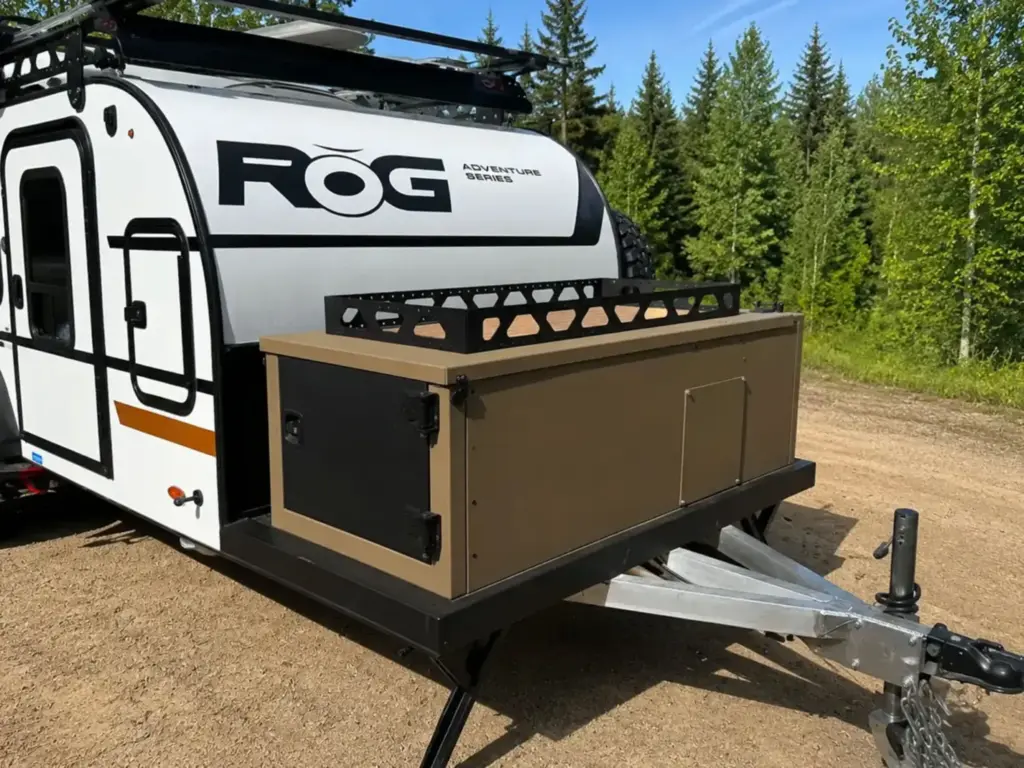Encore RV se ha marcado una caravana compacta a la que no le falta detalle: Incluso tiene WC 4 Motor16 2026 caravana Encore RV ROG 12RK 15 Motor16