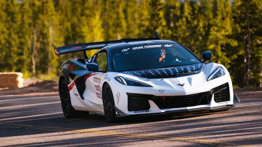 2026 corvette zr1x pikes peak 1 Motor16