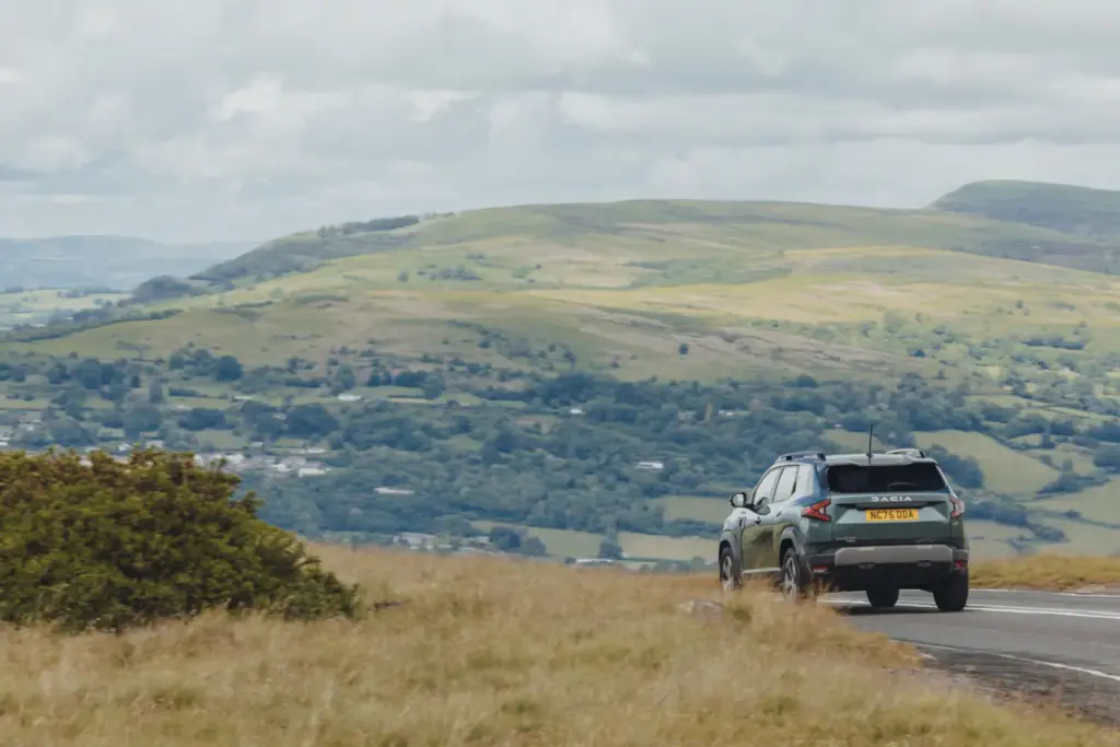 2026 dacia duster hybrid kevin booker 7 Motor16