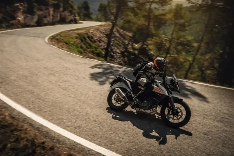 KTM 490 Adventure: primeras imágenes del nuevo bicilíndrico de 60 CV