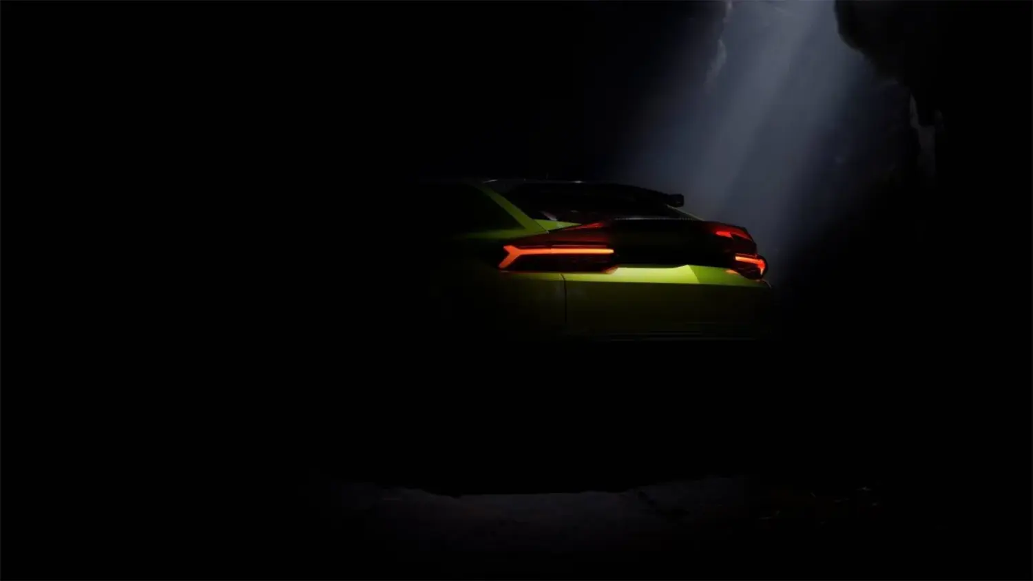 2026 Lamborghini Urus Performante. Imagen Teaser.