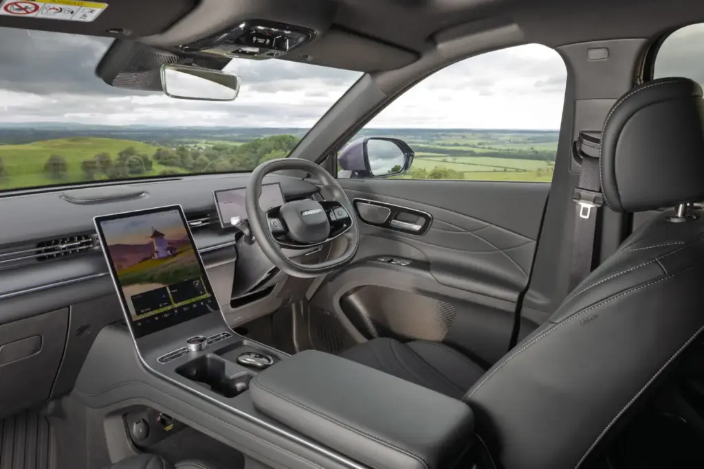 2026 LEPAS L8. UK. Imagen interior.