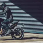 Husqvarna Svartpilen 801 SE: la naked escandinava que refina la receta con 105 CV y nuevo color verde oliva