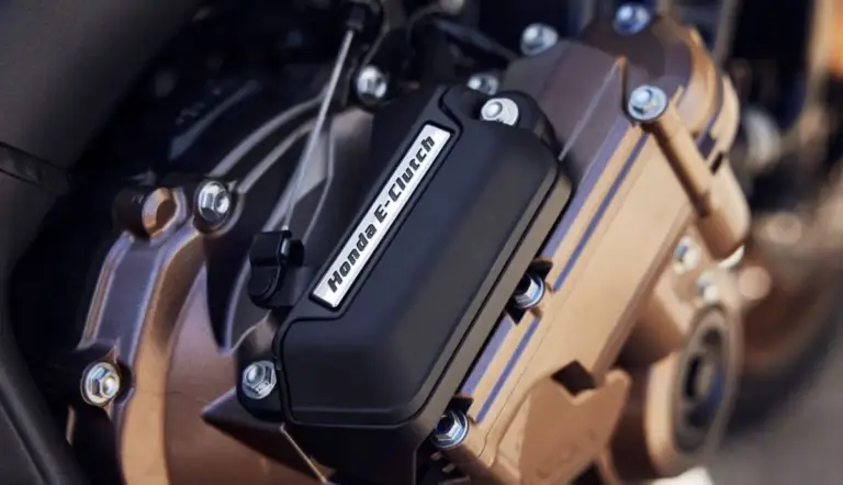 Honda patenta un embrague simulado con vibraciones hápticas para motos eléctricas