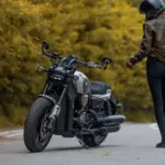 QJMotor SRV 600 V4 automática: la cruiser con motor V4, cambio CVT y 69 CV que aterriza