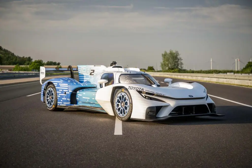 Toyota Racing convierte Le Mans en una experiencia única para los aficionados más allá de la carrera 3 Motor16 Toyota, Le Mans