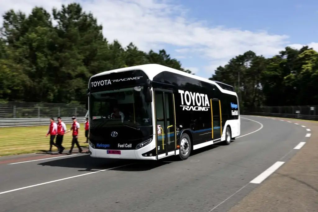 Toyota Racing convierte Le Mans en una experiencia única para los aficionados más allá de la carrera 7 Motor16 24 HORAS LE MANS TOYOTA ACTIVIDADES5 Motor16