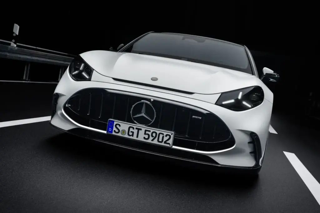 El Mercedes-AMG GT 4 Puertas Coupé ya tiene precios para España 26 Motor16 26c0130 002 Motor16