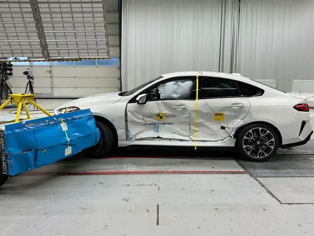La Toyota Hilux BEV y los dos Subaru eléctricos logran cinco estrellas ANCAP Motor16 Los últimos puntajes ANCAP, el equivalente de Euro NCAP en Australia y Nueva Zelanda, certifican el puntaje máximo de seguridad para Toyota Hilux BEV, Subaru Trailseeker y Subaru Uncharted. El BMW Serie 1 y el BMW Serie 2 Gran Coupé están apenas por debajo de las cuatro estrellas.