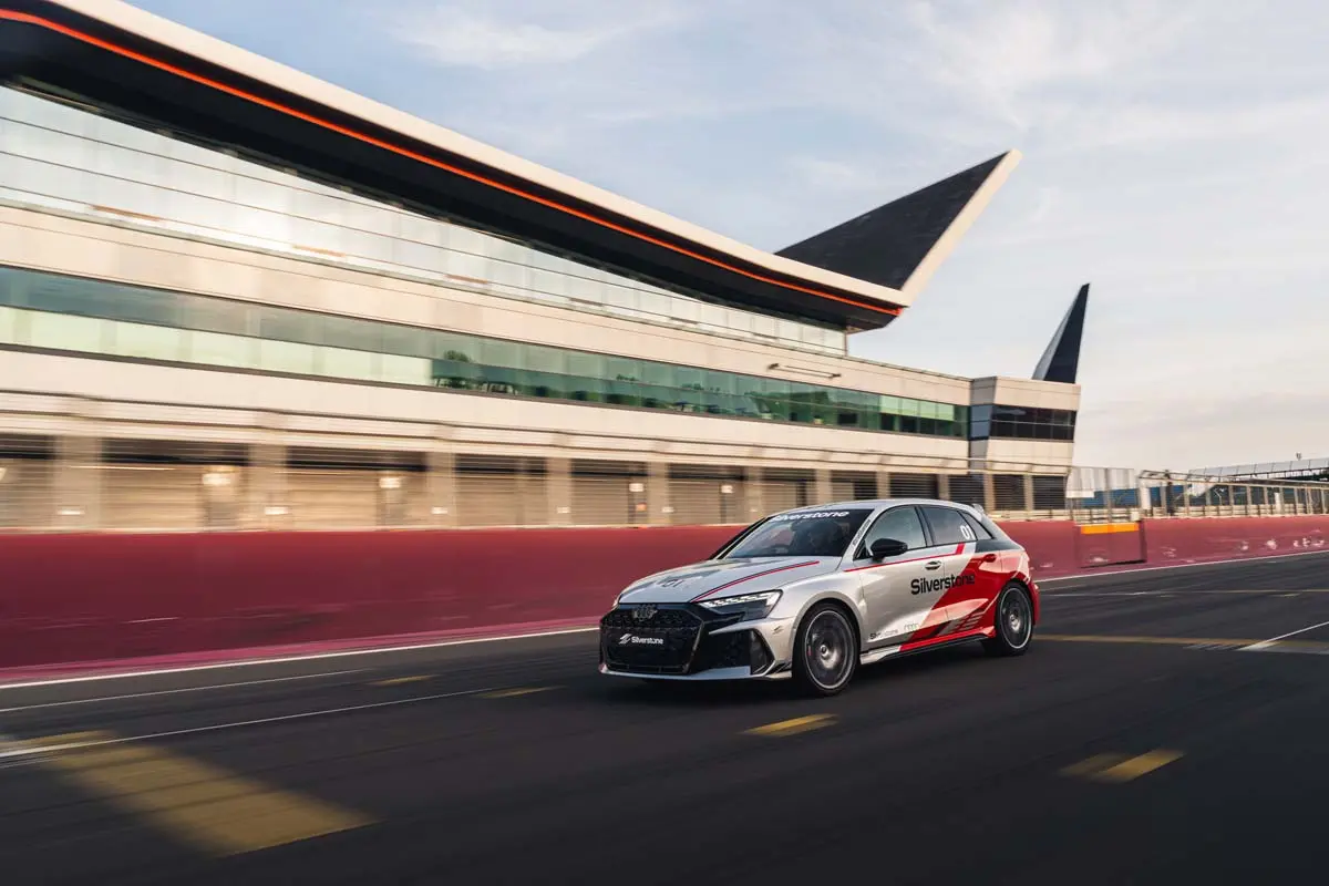 AUDI-DRIVE-EXPERIENCE-SILVERSTONE-RS-3-S