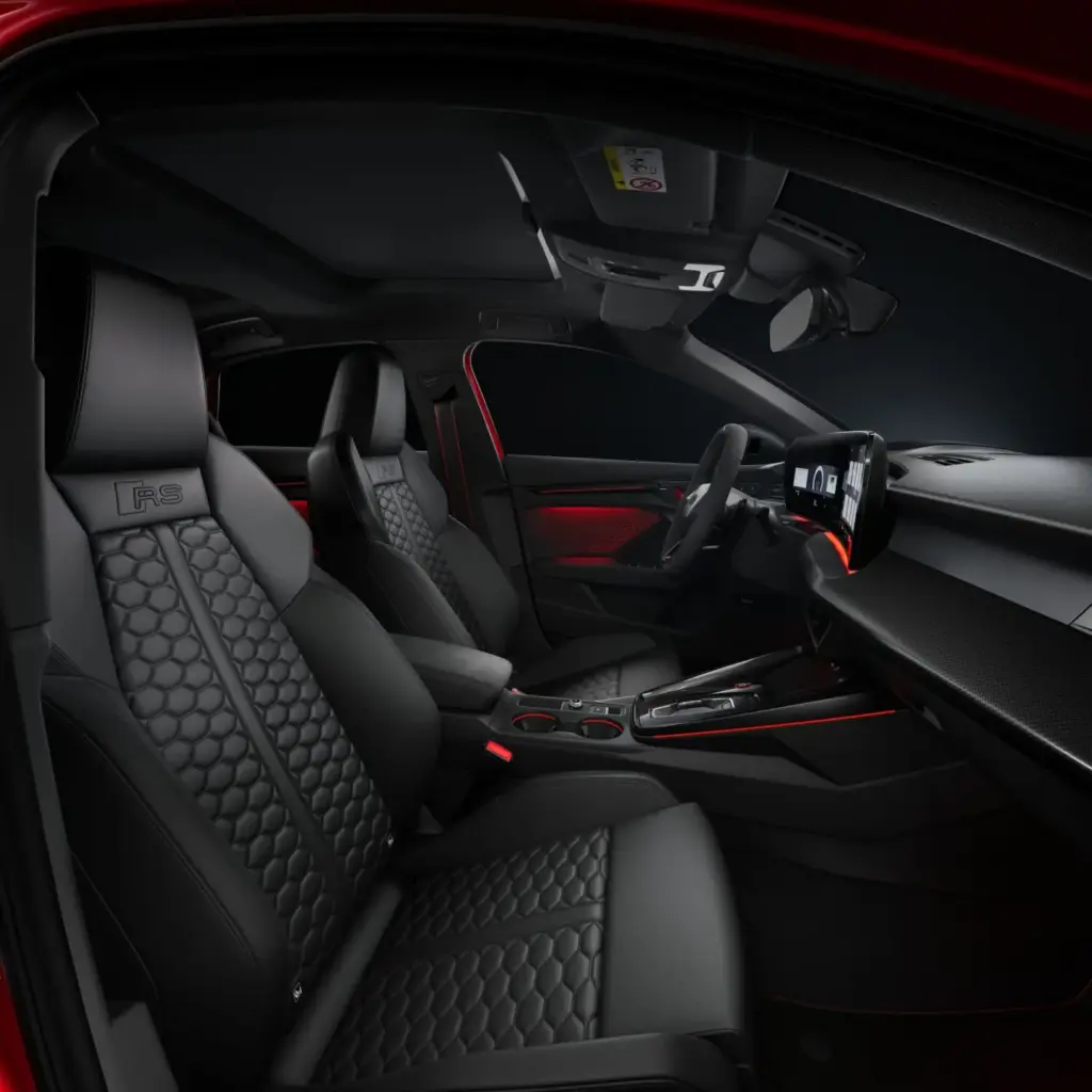 AUDI RS3 SEDAN 1 Motor16