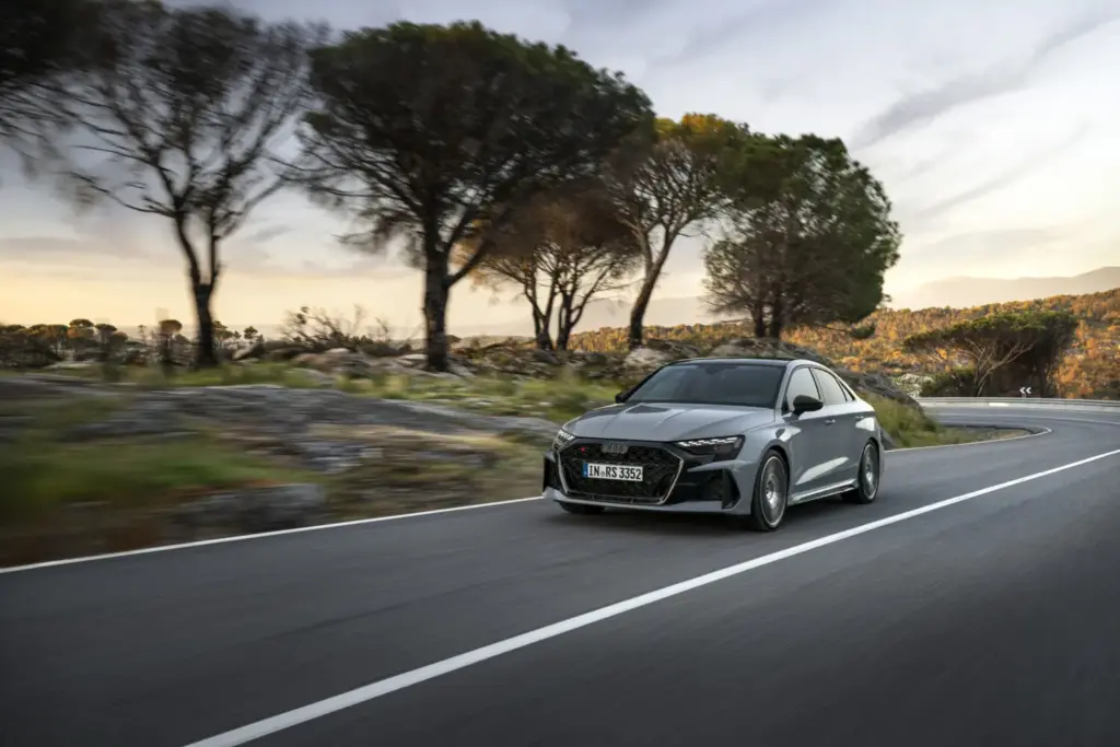 AUDI RS3 SEDAN 1 Motor16