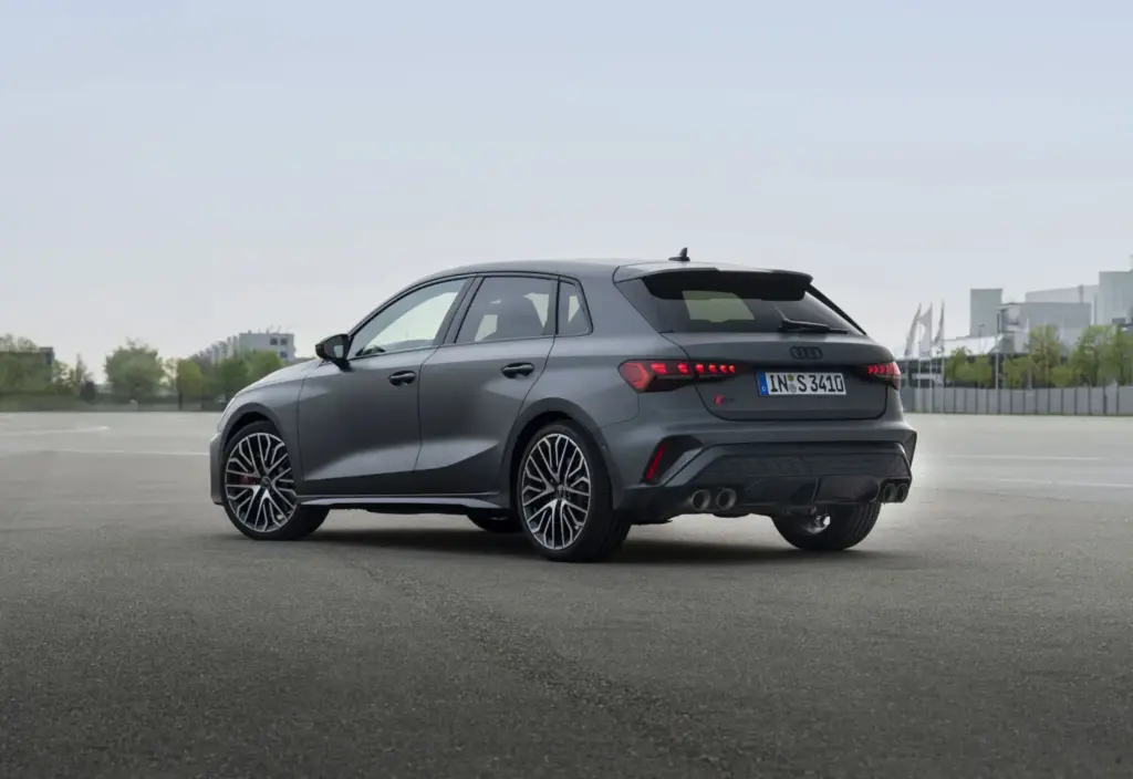 AUDI S3 SPORTBACK Motor16