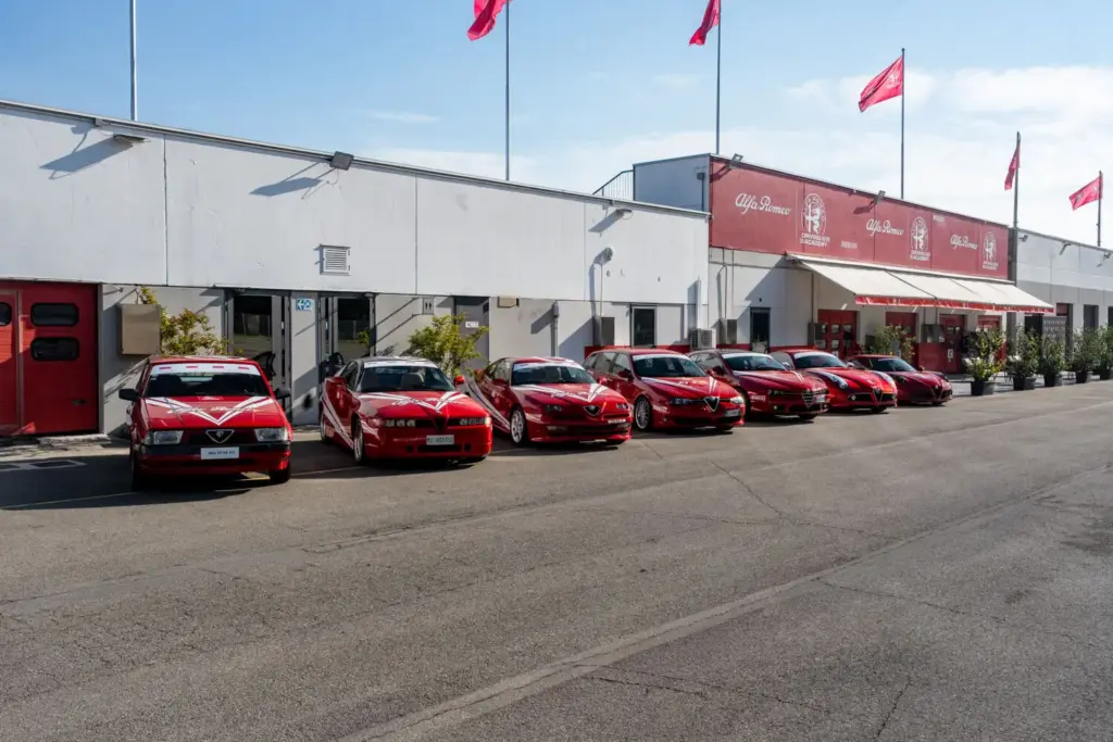 Los Alfa Romeo Giulia y Stelvio Quadrifoglio vienen “equipados” con un curso en circuito 26 Motor16 Los Alfa Romeo Giulia y Stelvio Quadrifoglio vienen “equipados” con un curso en circuito