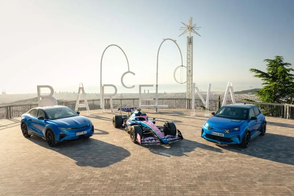 Alpine lleva la Fórmula 1 al centro de Barcelona: simuladores, el A526 en la calle y ofertas exclusivas para comprar un eléctrico 6 Motor16 Alpine Race Week GP Barcelona 6 Motor16