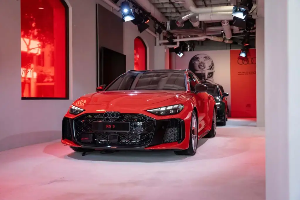 Audi acerca su monoplaza de F1 a los fans: dónde ver el R26 y participar en otras propuestas de la marca 18 Motor16 Audi F1 pop up store 18 Motor16