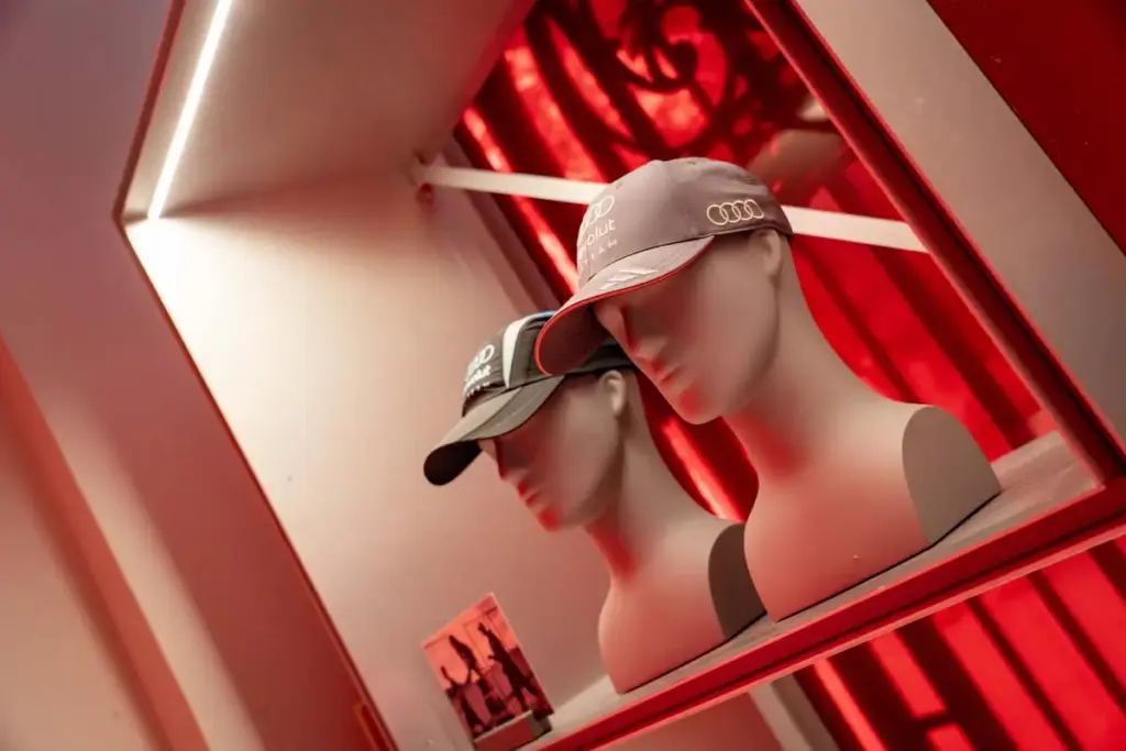 Audi acerca su monoplaza de F1 a los fans: dónde ver el R26 y participar en otras propuestas de la marca 5 Motor16 Audi F1 pop up store 3 Motor16