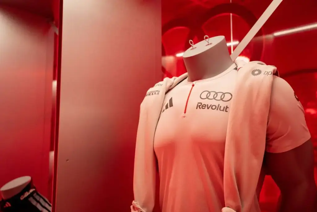 Audi acerca su monoplaza de F1 a los fans: dónde ver el R26 y participar en otras propuestas de la marca 8 Motor16 Audi F1 pop up store 7 Motor16