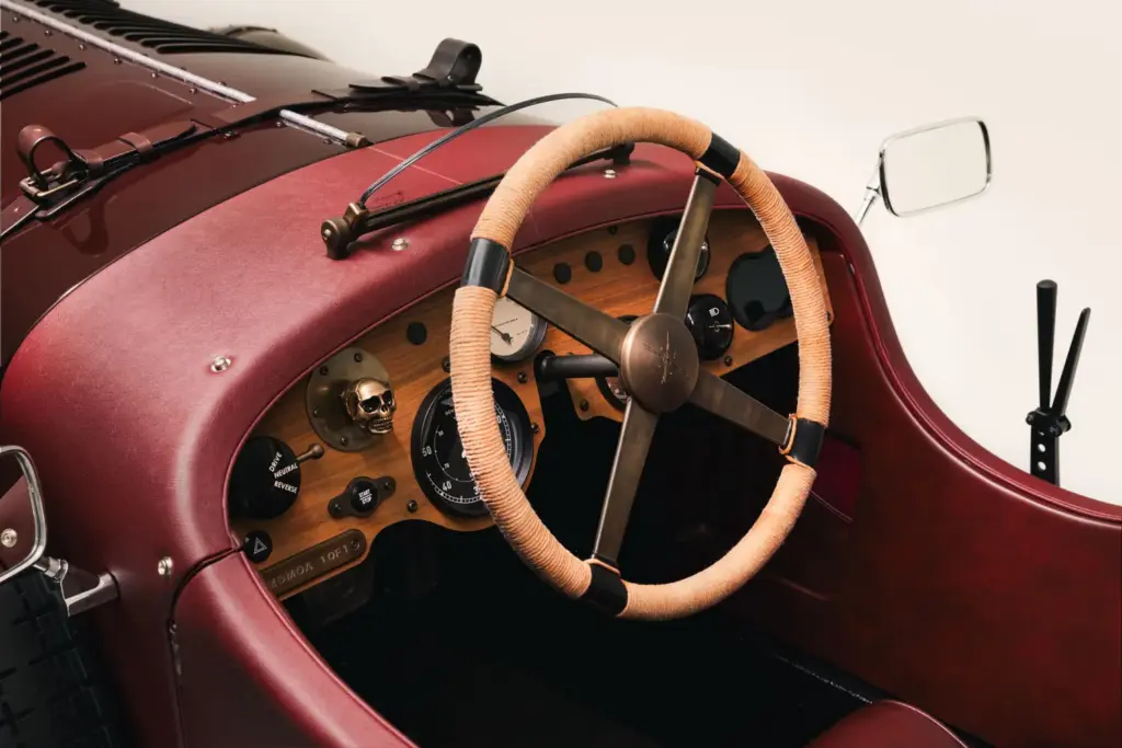 BENTLEY BLOWER JNR DE HEDLEY STUDIOS PARA JASON MOMOA 13 Motor16
