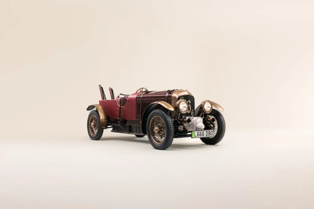 BENTLEY BLOWER JNR DE HEDLEY STUDIOS PARA JASON MOMOA 2 Motor16
