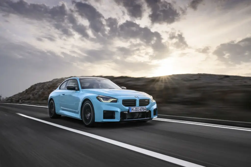 BMW M2 CON M XDRIVE 10 Motor16