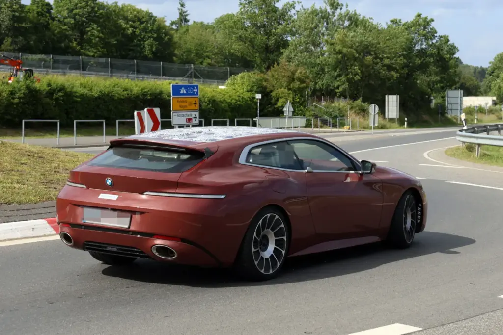 BMW Speedtop: el exclusivo Shooting Brake de 625 CV ya funciona casi sin camuflaje 14 Motor16 Fotos espía BMW Speedtop 2027 13 Motor16